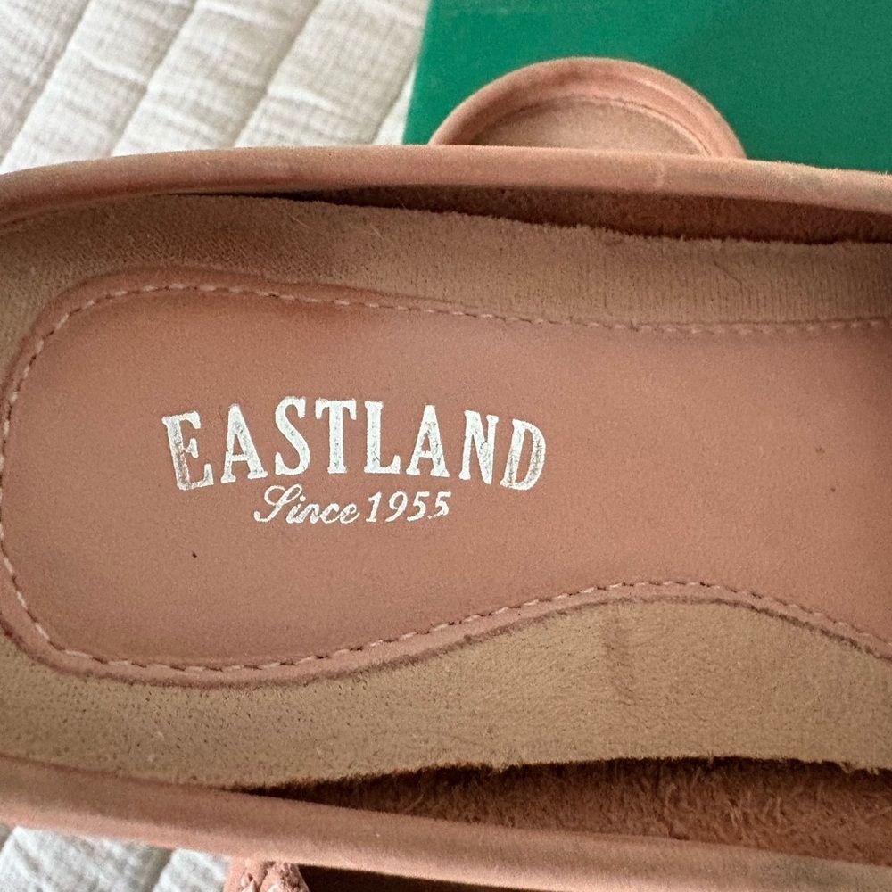 Eastland Womens Rose Blush Leather Mandy Mules with Tassels Size 6.5 - Picture 2 of 4